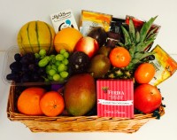 Tropical fruit and chocolate gift basket 2400211