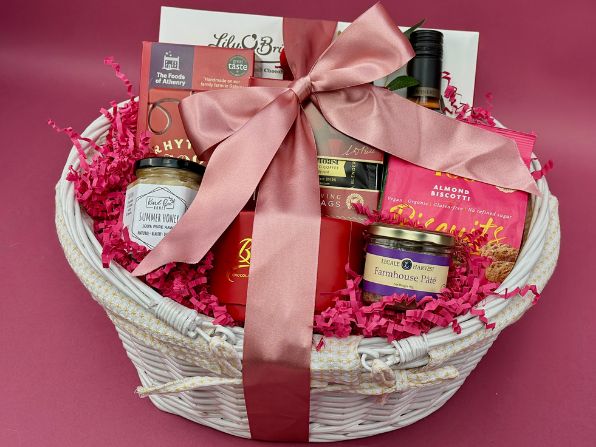 Gift Basket 19 Birthday Gifts For Best Friend Perfect Girlfriend